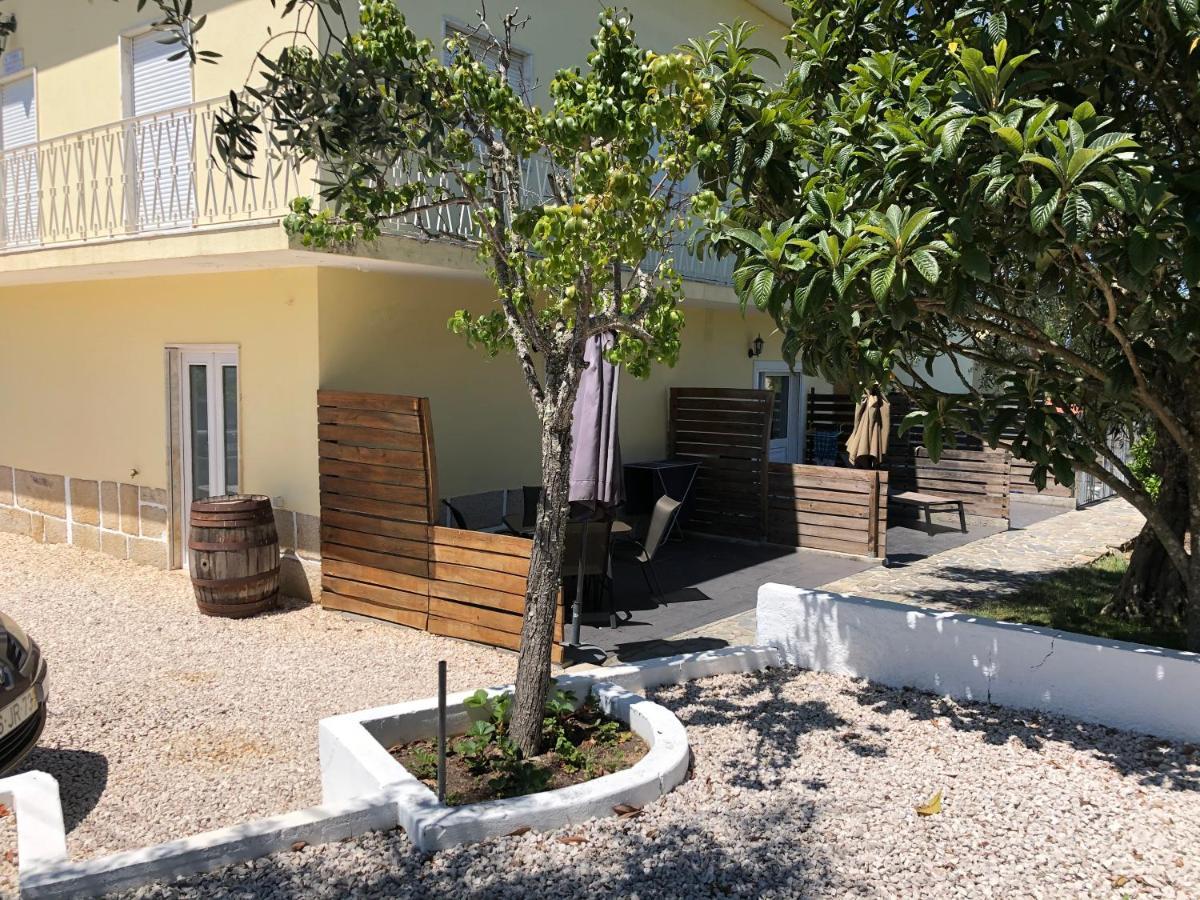 A Casa Amarela Apartment Pinheiro de Coja Ngoại thất bức ảnh