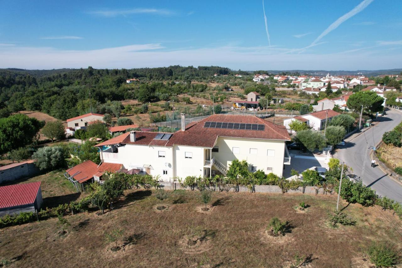 A Casa Amarela Apartment Pinheiro de Coja Ngoại thất bức ảnh