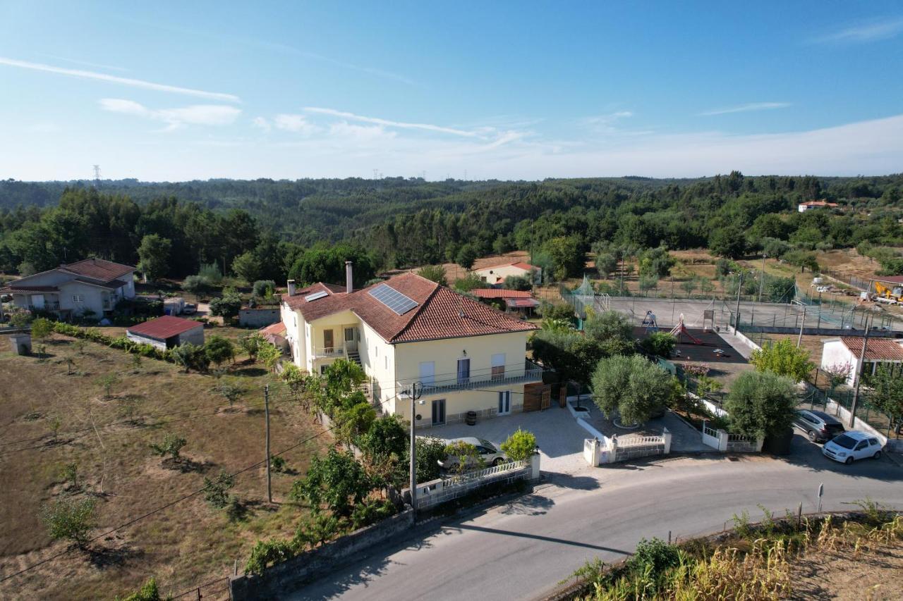 A Casa Amarela Apartment Pinheiro de Coja Ngoại thất bức ảnh