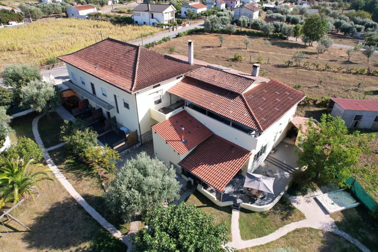 A Casa Amarela Apartment Pinheiro de Coja Ngoại thất bức ảnh