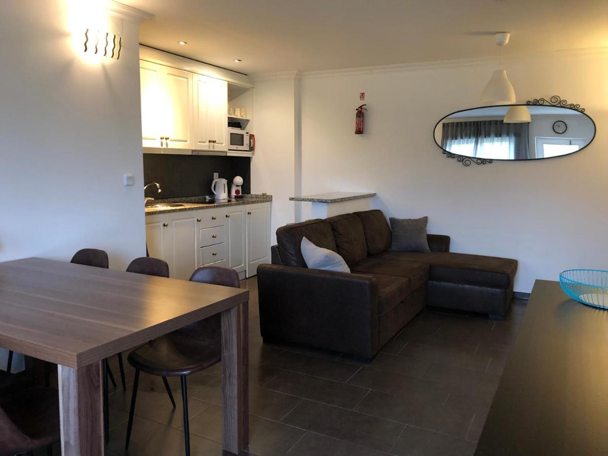 A Casa Amarela Apartment Pinheiro de Coja Ngoại thất bức ảnh